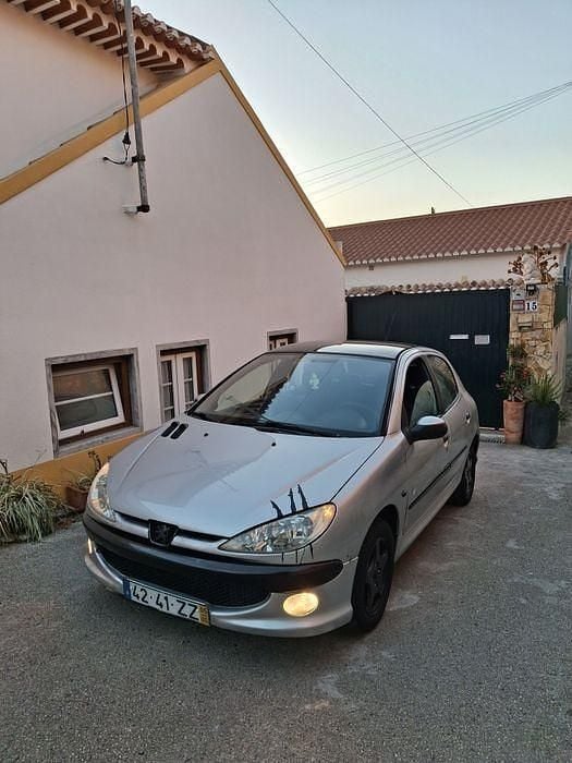 Usado 2005 Peugeot 206 Sedan | € 2.200 (Preço justo) - Imagem 1/4