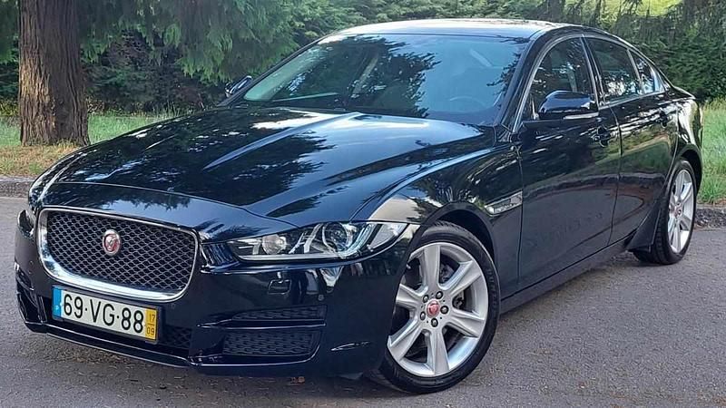 Preto Usado 2018 Jaguar XE Sedan | € 24.500 (Caro) - Imagem 1/4