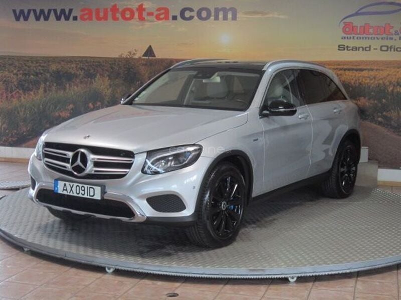 Cinza Usado 2017 Mercedes GLC350 SUV | € 36.900 (Caro) - Imagem 1/1