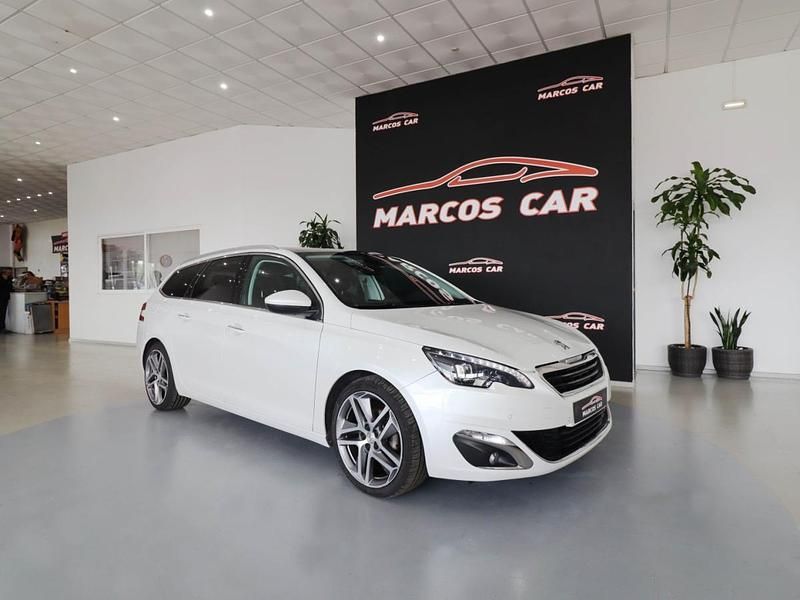 Branco Usado 2016 Peugeot 308 Allure Carrinha | € 15.400 (Caro) - Imagem 1/4