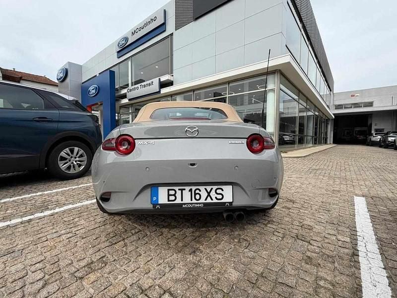 Usado Mazda MX5 Kazari 132 HP (97 kW) 2025 Cinza Cabrios