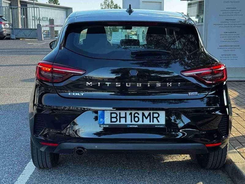 Usado Mitsubishi Colt 65 HP (47 kW) 2024 Preto Citadino