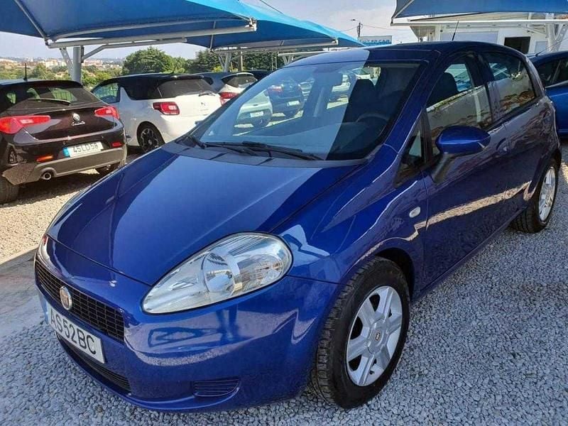 Azul Usado 2009 Fiat Grande Punto Citadino | € 4.850 (Preço justo) - Imagem 1/4