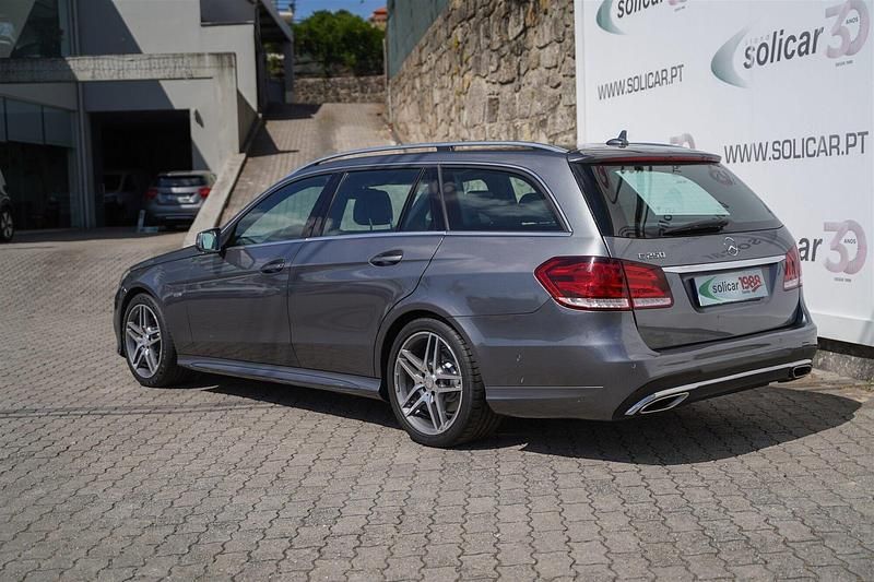 Usado Mercedes E250 AMG 204 HP (150 kW) 2016 Cinza Carrinha