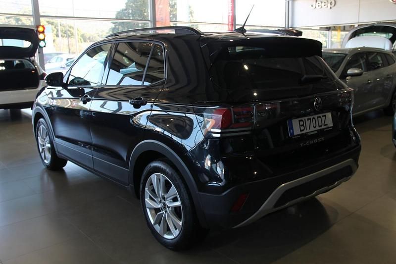 Usado VW T-Cross 95 HP (69 kW) 2024 Preto SUV