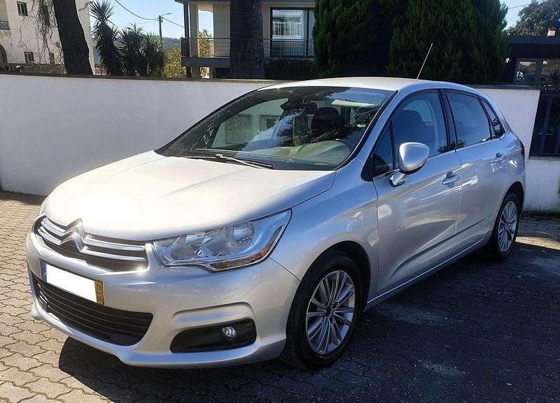 Usado Citroën C4 115 HP (84 kW) 2013 Cinzento