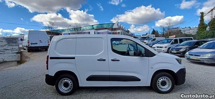 Branco Usado 2019 Peugeot Partner Van | € 14.400 (Preço elevado) - Imagem 1/1