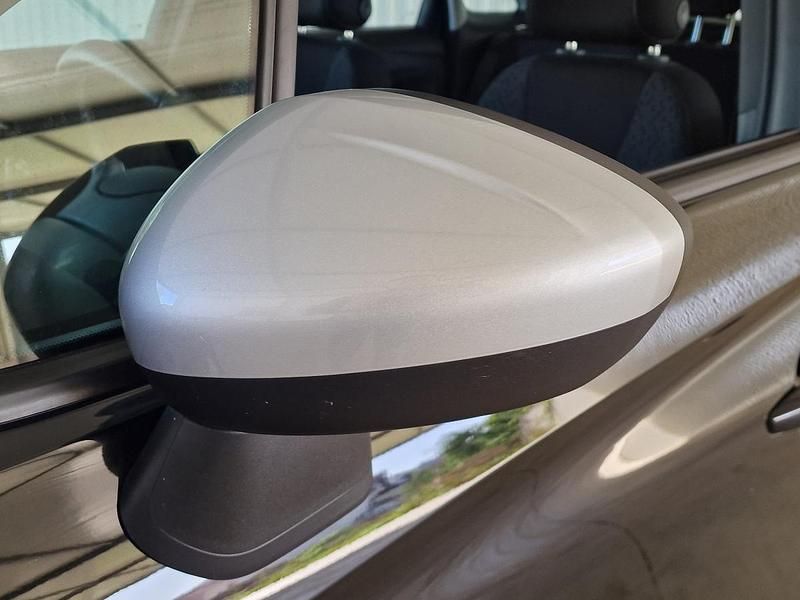 Usado Opel Crossland 110 HP (80 kW) 2023 Preto SUV