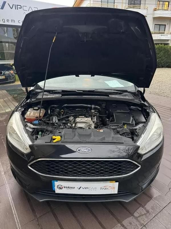 Usado Ford Focus Titanium 125 HP (91 kW) 2017 Preto Carrinha