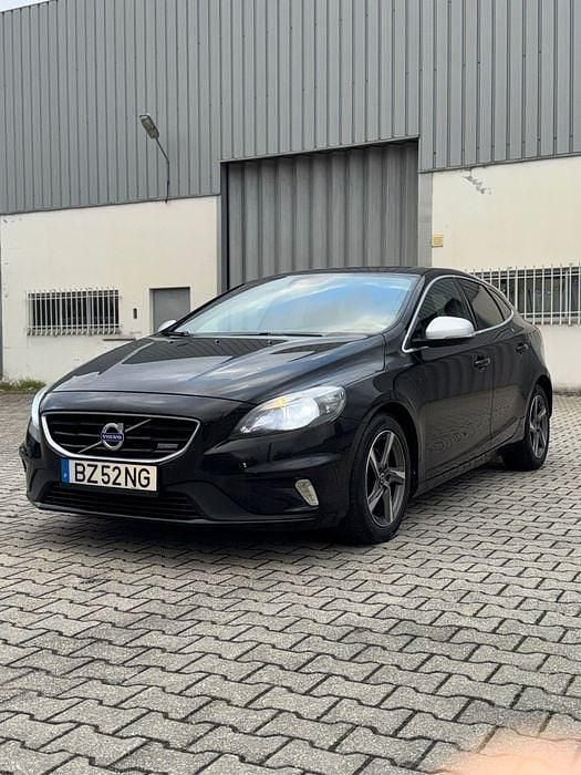 Usado Volvo V40 R-Design 120 HP (88 kW) 2014 Sedan