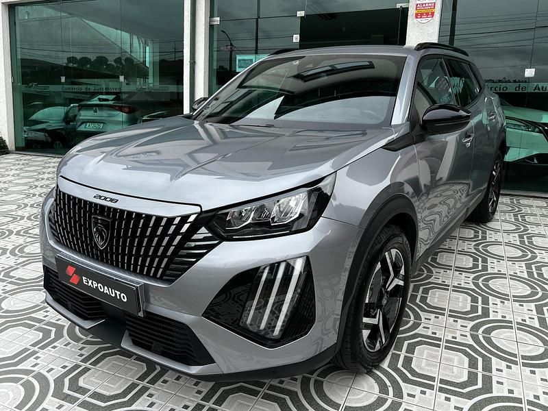 Cinzento cinzento Usado 2023 Peugeot 2008 Allure SUV | € 20.750 (Preço justo) - Imagem 1/4