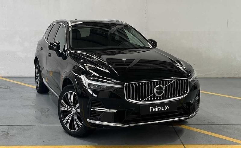 Usado Volvo XC60 349 HP (256 kW) 2025 Preto SUV