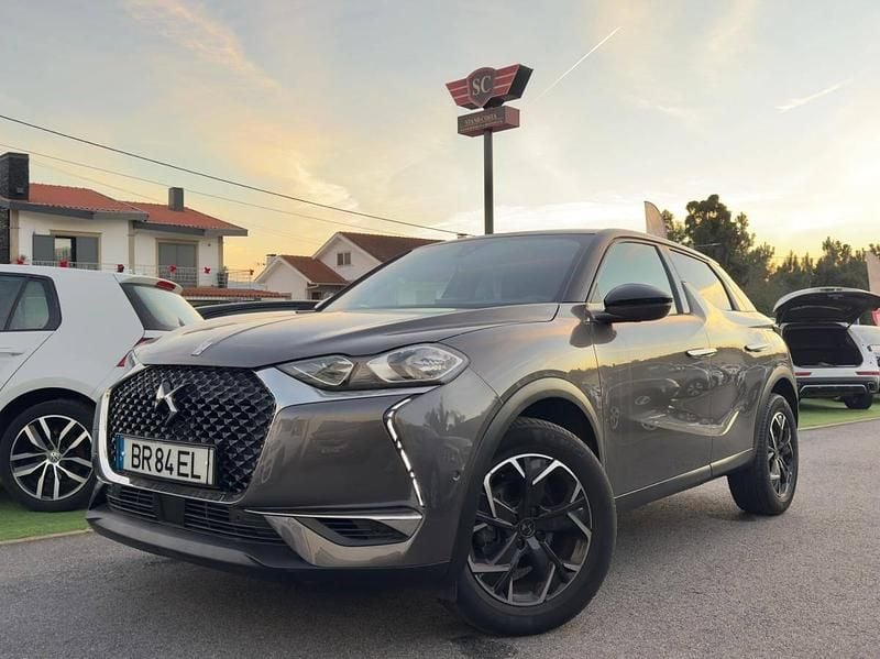 Cinzento Usado 2021 DS Automobiles DS3 Crossback SUV | € 15.950 (Bom preço) - Imagem 1/4