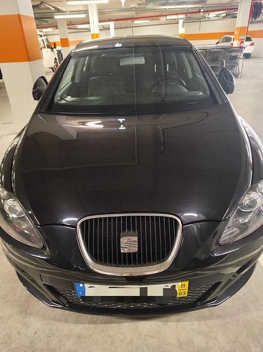 Usado Seat Leon 105 HP (77 kW) 2011 Sedan