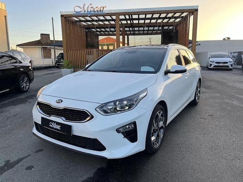 Usado Kia Ceed Sportswagon 136 HP (100 kW) 2020 Branco Carrinha