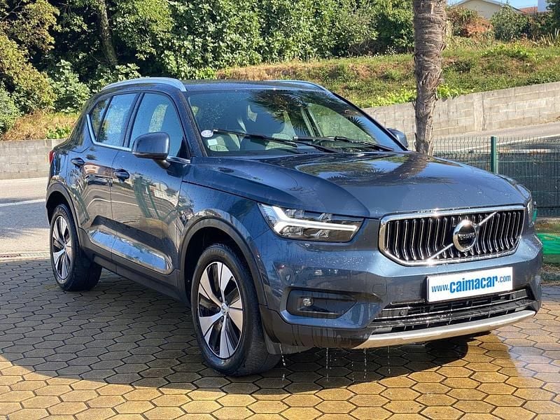 Cinzento Usado 2020 Volvo XC40 Inscription SUV | € 28.250 (Preço justo) - Imagem 1/4