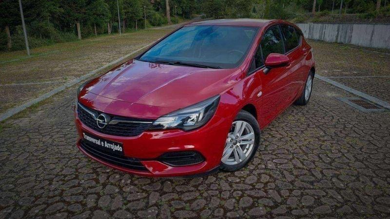 Vermelho (metalizado) Usado 2020 Opel Astra GS Line Sedan | € 17.100 (Caro) - Imagem 1/4