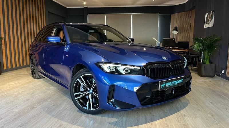 Azul Usado 2024 BMW 330e Coupé | € 51.900 (Preço justo) - Imagem 1/4
