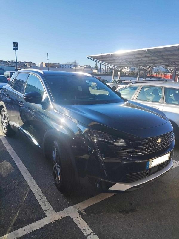 Preto Usado 2020 Peugeot 3008 Citadino | € 19.500 (Bom preço) - Imagem 1/4