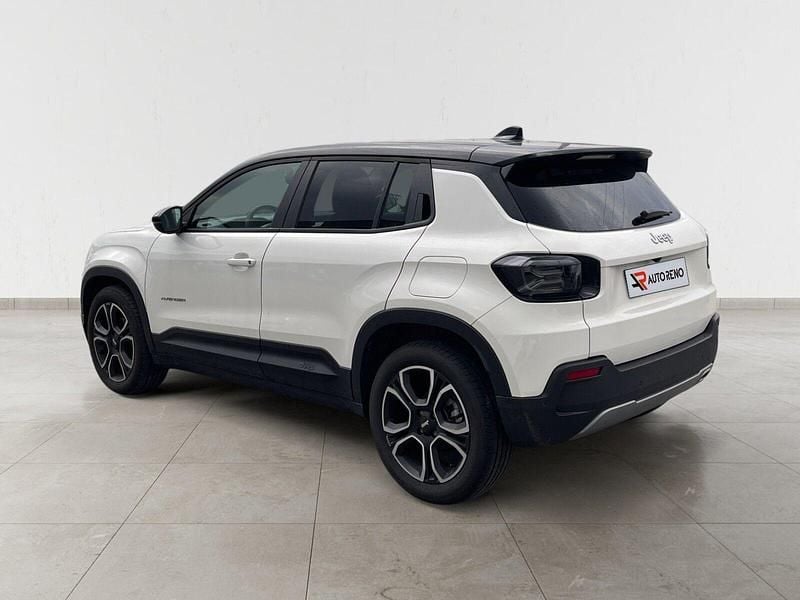 Usado Jeep Avenger Summit 101 HP (74 kW) 2025 Branco SUV