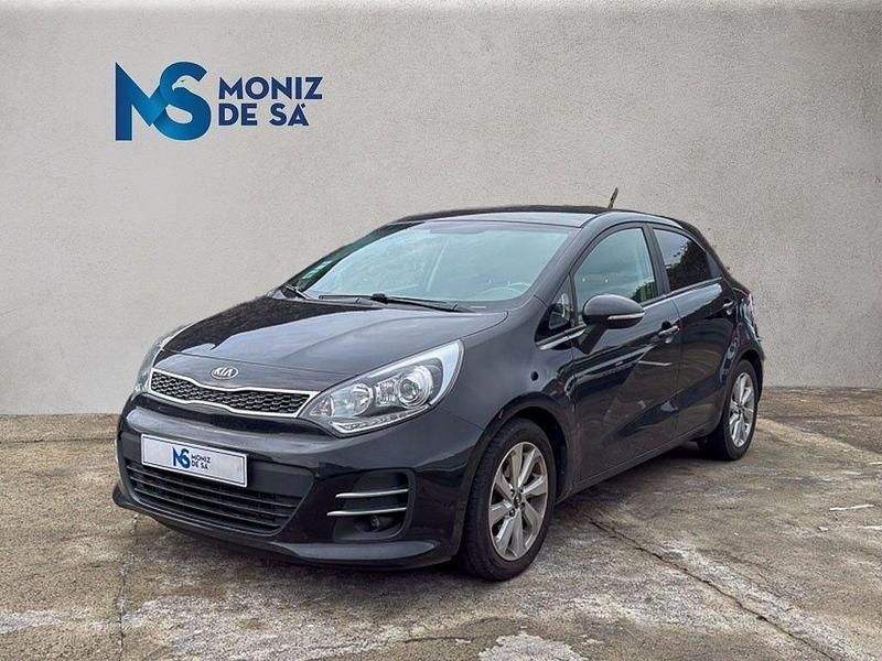Usado Kia Rio 75 HP (55 kW) 2016 Preto Citadino