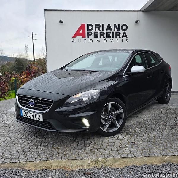 Cinza Usado 2014 Volvo V40 R-Design Citadino | € 13.990 (Preço justo) - Imagem 1/1