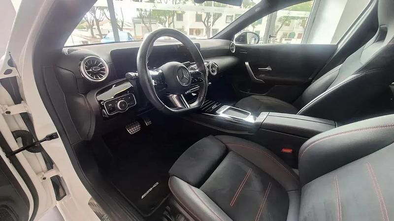 Usado Mercedes A250 Advanced Plus 218 HP (160 kW) 2024 Branco polar Citadino