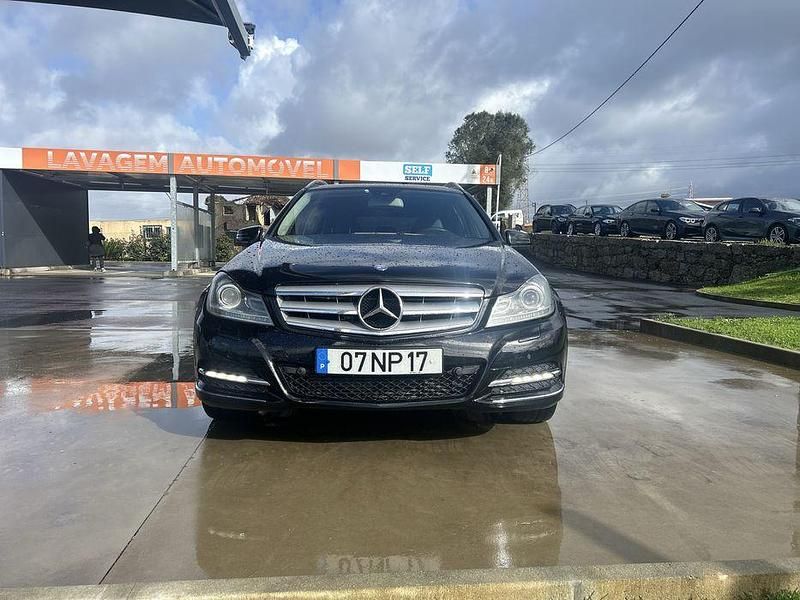 Usado Mercedes C220 Avantgarde 170 HP (125 kW) 2011