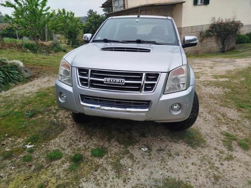 Cinzento Usado 2012 Isuzu D-Max Pickup | € 17.500 - Imagem 1/4