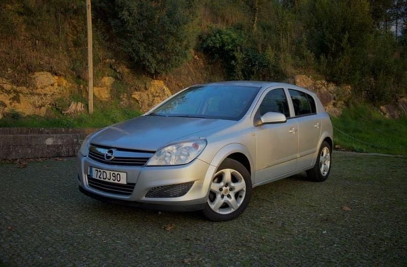 Usado 2007 Opel Astra Sedan | € 2.800 (Preço justo) - Imagem 1/4