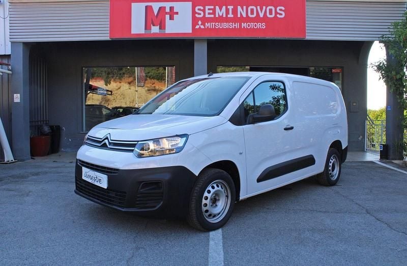 Branco Usado 2024 Citroën Berlingo Monovolume | € 18.900 (Preço justo) - Imagem 1/4