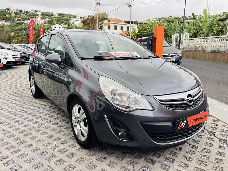 Usado Opel Corsa Cosmo 95 HP (69 kW) 2012 Cinzento Citadino