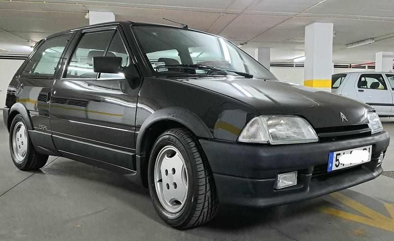 Usado Citroën AX 100 HP (73 kW) 1992 Preto Citadino