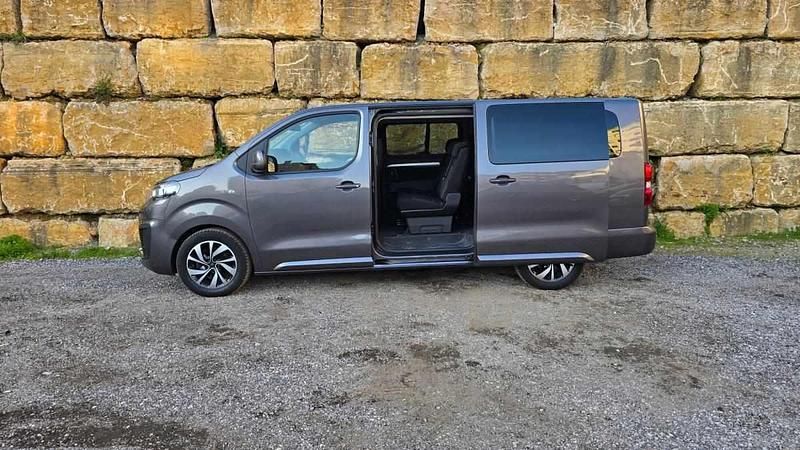 Usado Citroën Spacetourer Feel 120 HP (88 kW) 2019 Cinza Monovolume