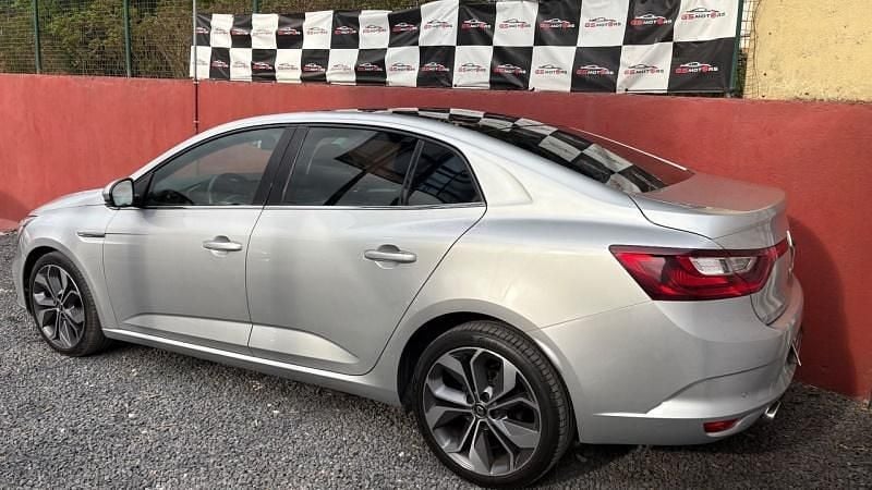 Usado Renault Mégane IV Bose Edition 115 HP (84 kW) 2021 Cinza Sedan