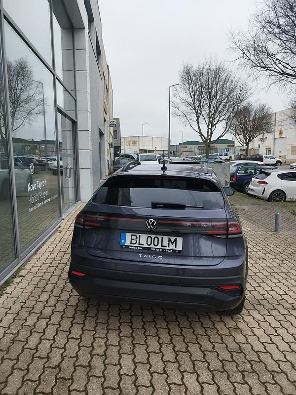 Usado VW Taigo 95 HP (69 kW) 2024 Cinza SUV