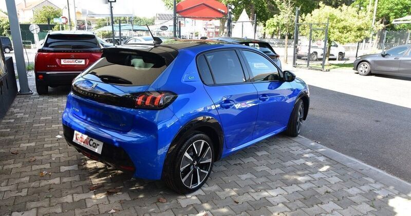 Usado Peugeot e-208 GT 100 kW (136 HP) 2020 Azul Citadino