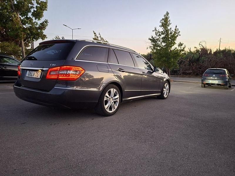 Usado 2011 Mercedes 250 Avantgarde Sedan | € 11.750 - Imagem 1/4