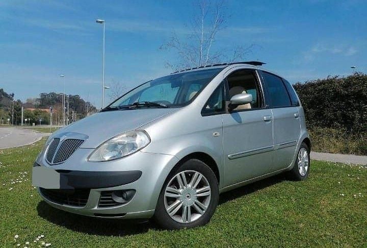 Usado 2008 Lancia Musa Monovolume | € 3.800 - Imagem 1/4