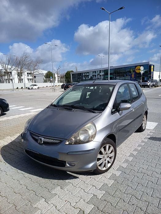 Usado Honda Jazz 84 HP (61 kW) 2005 Citadino