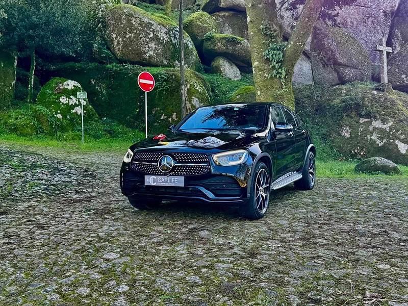 Branco Usado 2018 Mercedes E250 Citadino | € 85.500 - Imagem 1/4