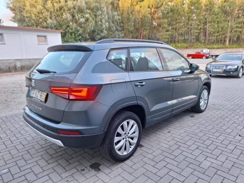 Usado Seat Ateca 115 HP (84 kW) 2018 Cinzento SUV
