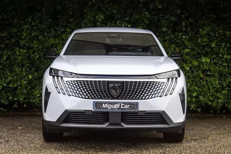 Usado Peugeot 5008 Allure 145 HP (106 kW) 2025 Branco Monovolume