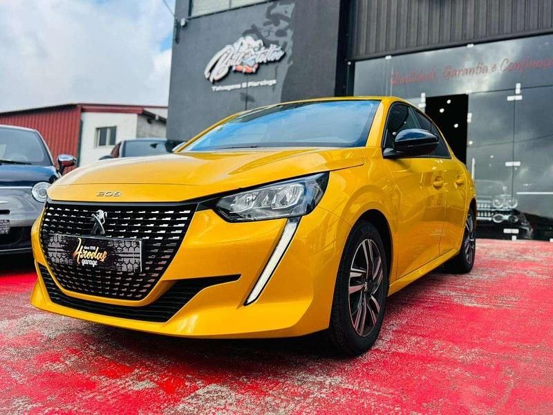Usado Peugeot 208 Active 101 HP (74 kW) 2023 Amarelo Citadino