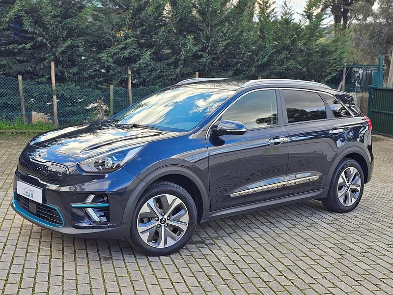 Usado Kia e-Niro 150 kW (204 HP) 2020 Azul SUV