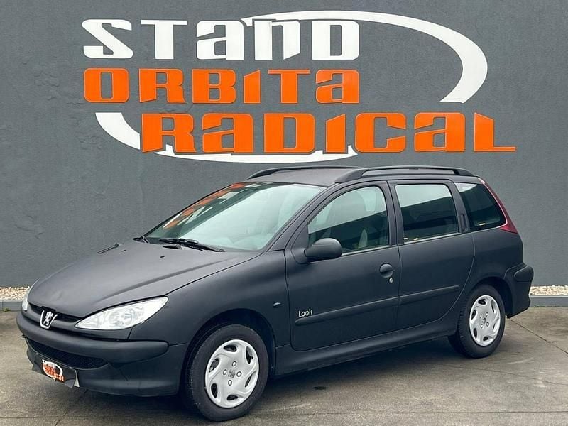 Usado Peugeot 206 68 HP (50 kW) 2004 Preto Carrinha