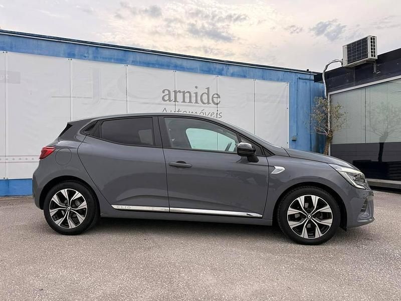 Usado Renault Clio V LIMITED 91 HP (66 kW) 2022 Cinza
