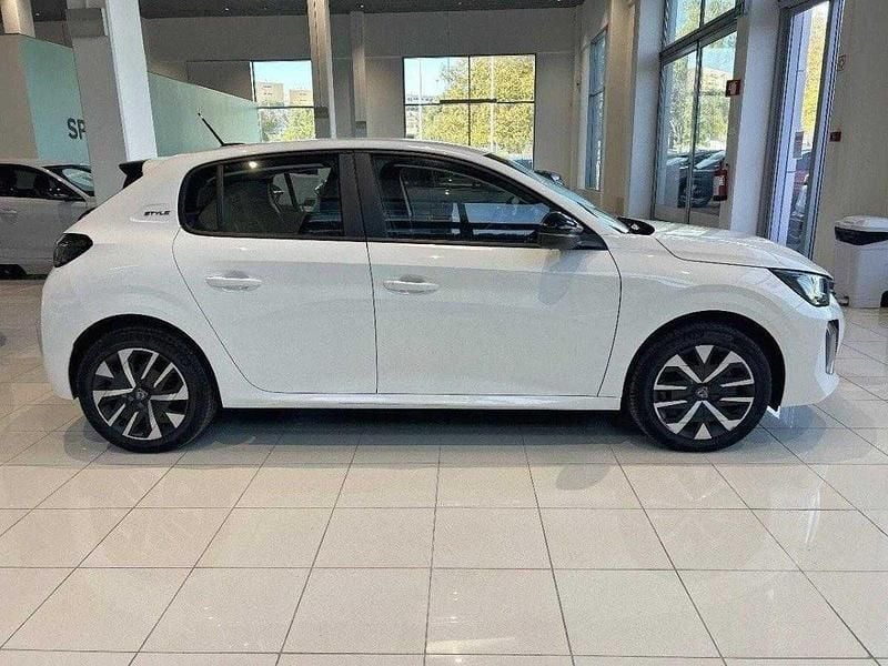 Usado Peugeot e-208 Style 100 kW (136 HP) 2025 Branco Citadino