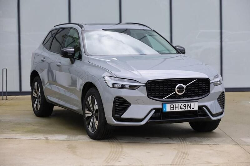 Cinza vapour Usado 2024 Volvo XC60 Plus SUV | € 52.300 (Bom preço) - Imagem 1/3