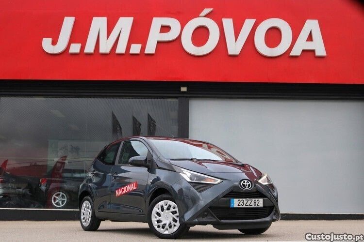 Cinza Usado 2020 Toyota Aygo X-play Citadino | € 13.890 (Preço elevado) - Imagem 1/1